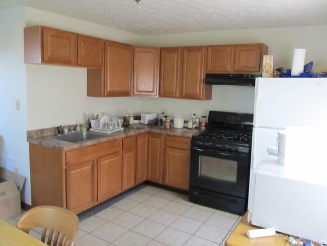 Building Photo - 515 W Kirkwood Ave