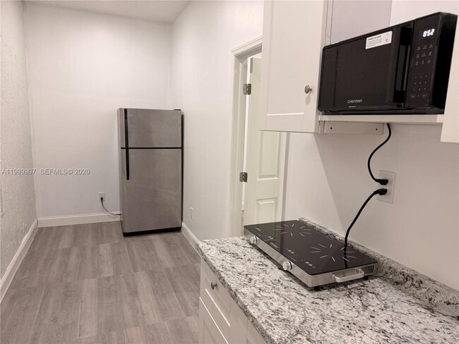 Building Photo - 2804 NW 7th Ct