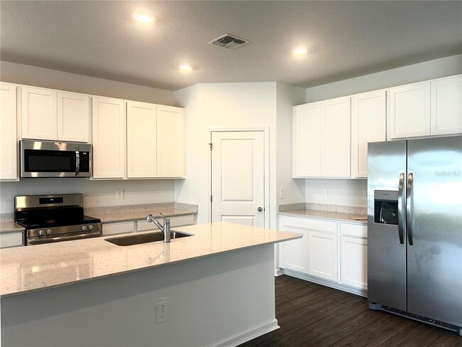 Building Photo - 4611 SW 83rd Lp