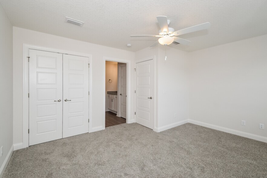 Building Photo - 1094 Walker Point Way