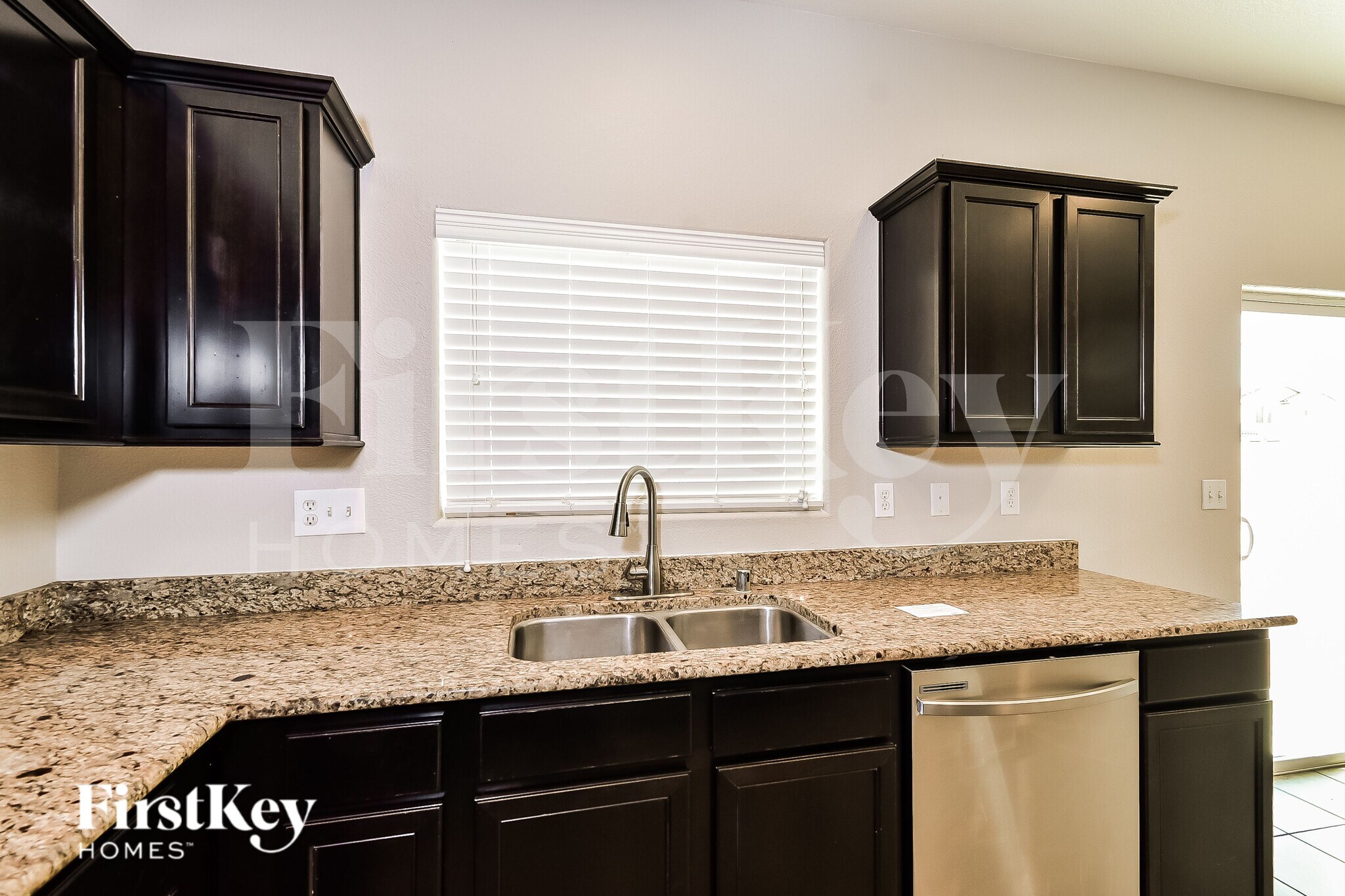 Building Photo - 5485 Ovando Way