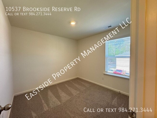 Building Photo - 10537 Brookside Reserve Rd
