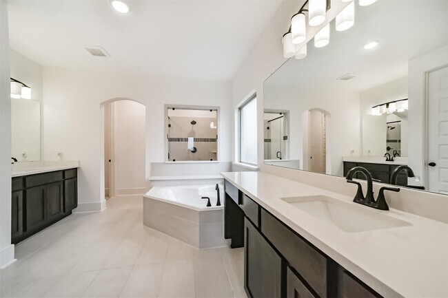 Building Photo - 17794 Misty Brk Ln