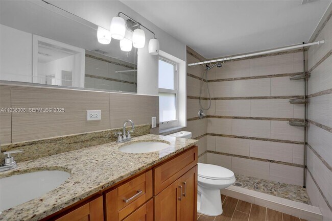 Building Photo - 510 N 69th Ave