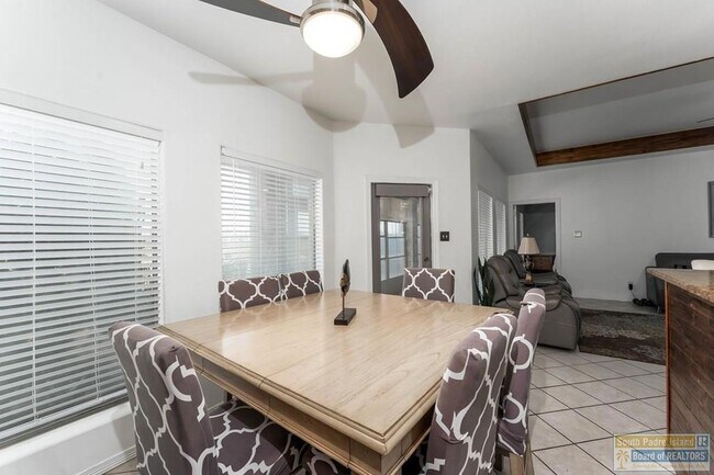 Building Photo - 1 Torrey Pines Dr
