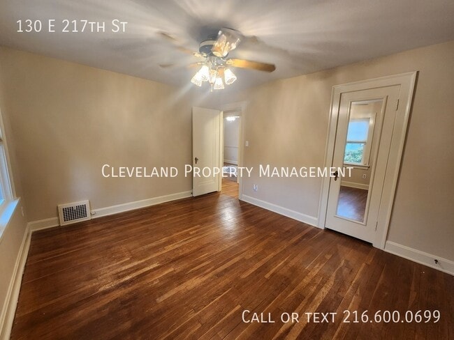 Building Photo - 130 E 217th St