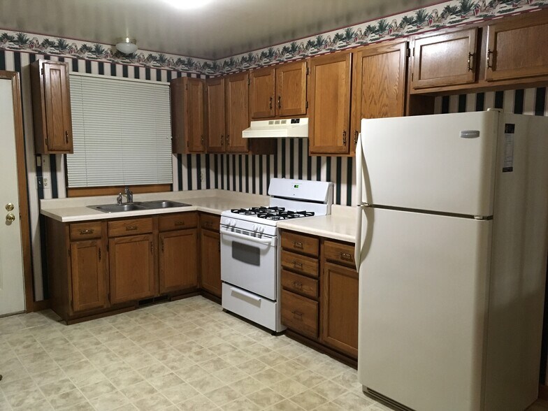 Kitchen - 919 Cherry Street