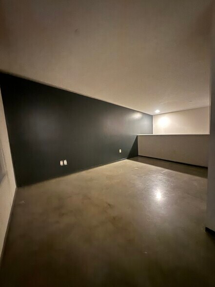 Building Photo - 160 E Berkeley St