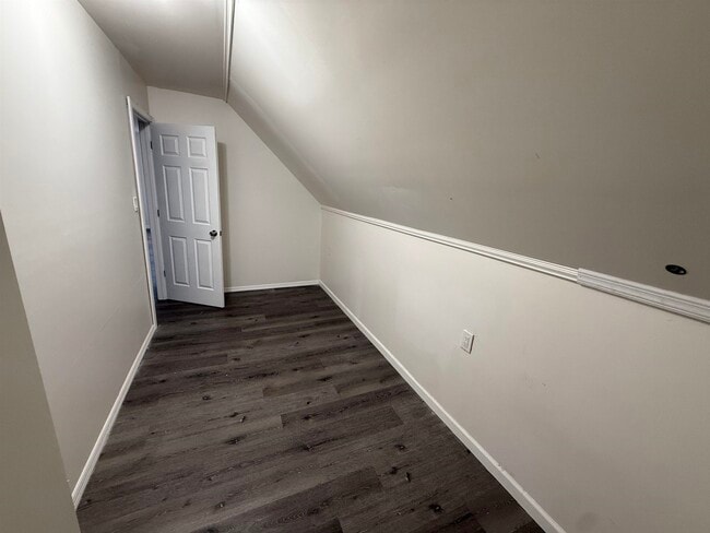 Building Photo - 37 E 49th St