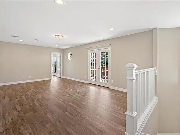 Upstairs Living Room - 8508 Grandview Dr
