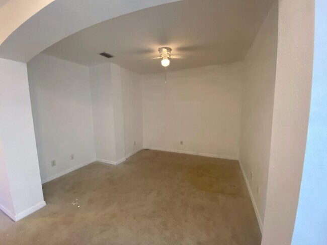 Building Photo - 9634 Roundstone Cir