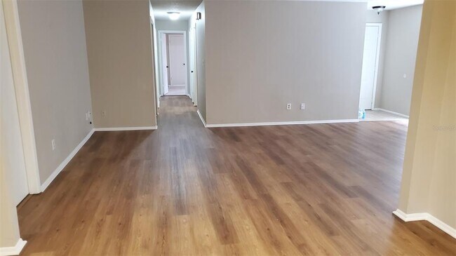 Building Photo - 1311 Alfonzo Cir