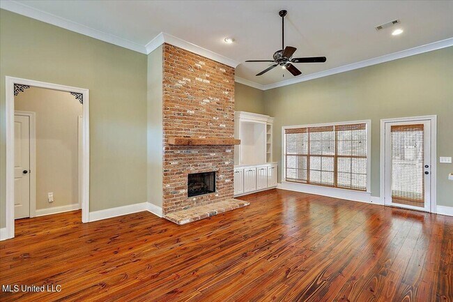 Building Photo - 132 Hartfield Dr