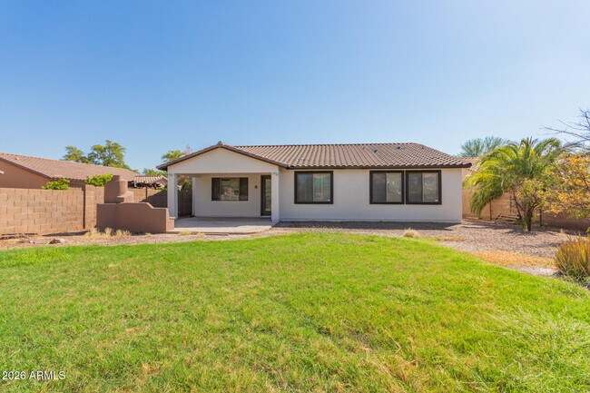 Building Photo - 2206 W Fawn Dr