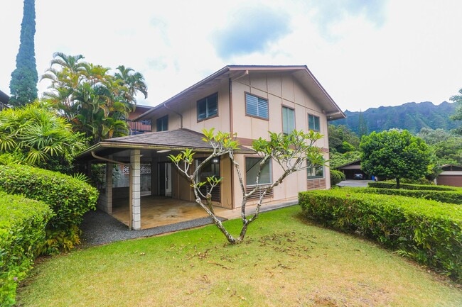 Building Photo - Kaneohe Woods – 3BR/2.5BA home with Mounta...