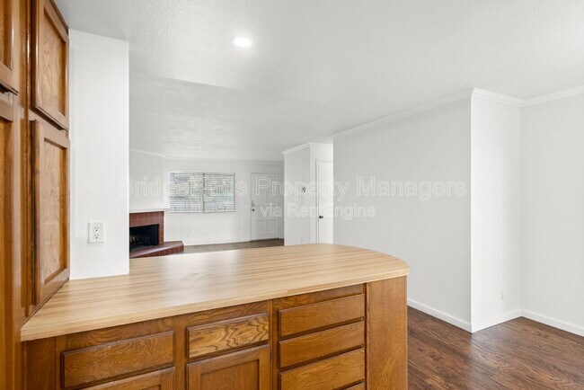 Building Photo - 5750 Friars Rd