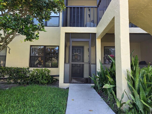 Building Photo - 4709 Lucerne Lakes Blvd E