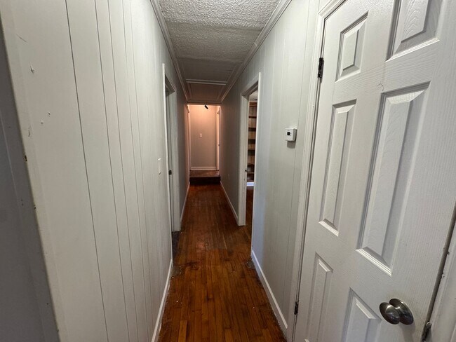 Building Photo - 805 Furman St