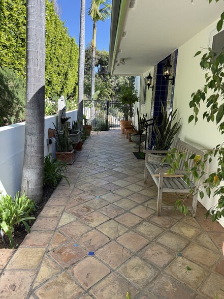 Patio - 18139 Coastline Dr