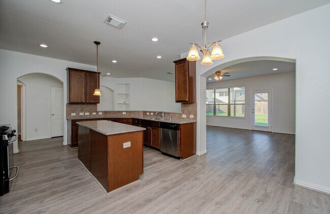 Building Photo - 22314 Mosshall Ct