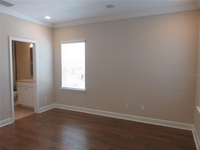 Building Photo - 11601 Maple Palm Way