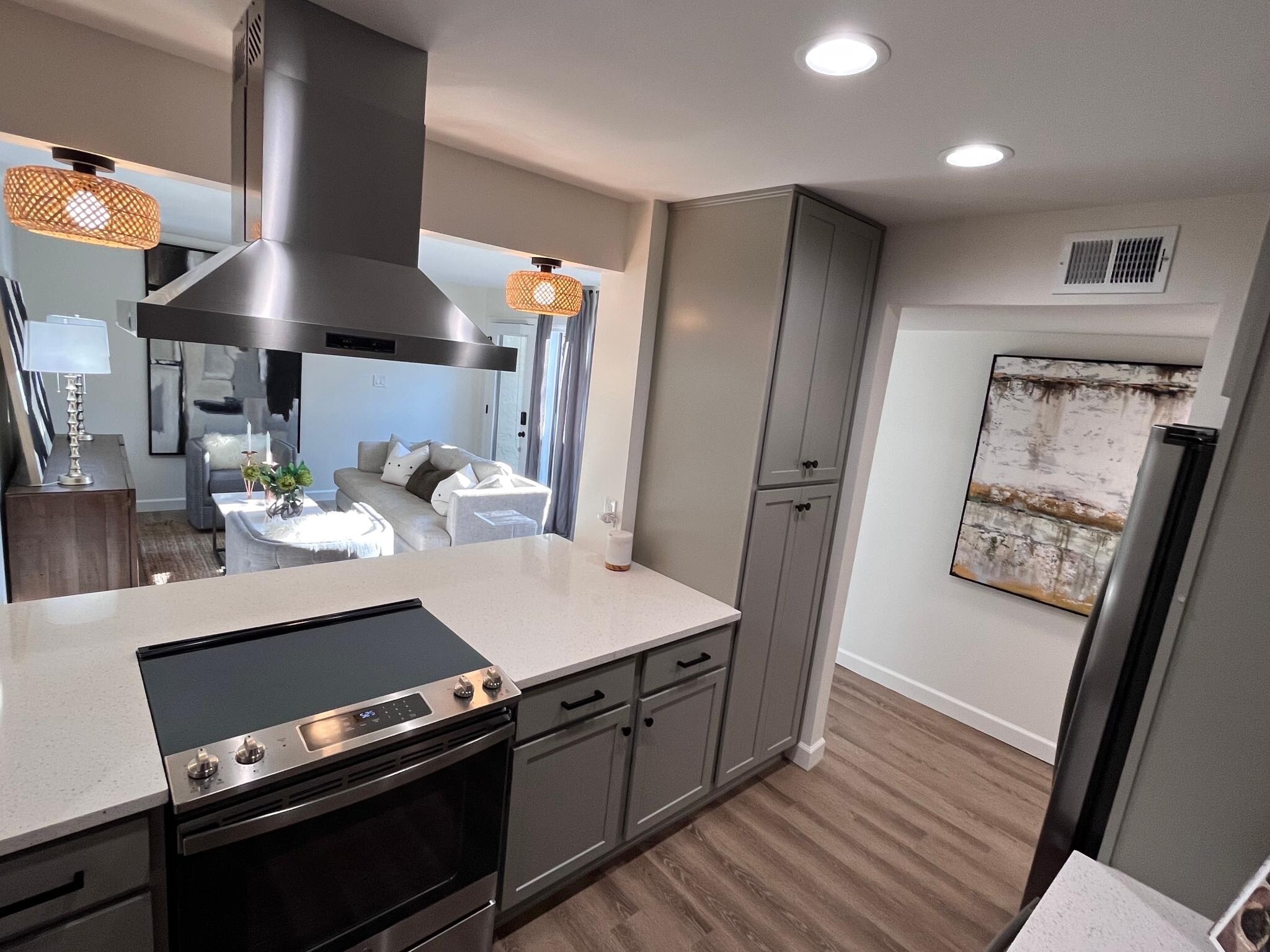 Kitchen - 3350 Altamont Rd S