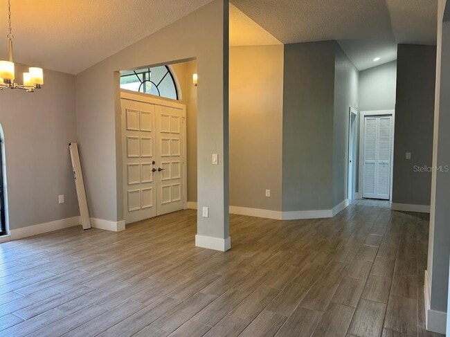 Building Photo - 5835 Colony Pl Dr