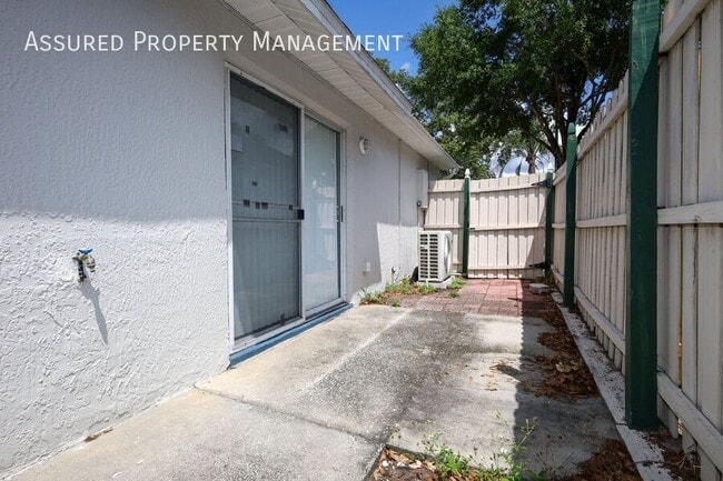 Building Photo - 9942 Dean Oaks Ct