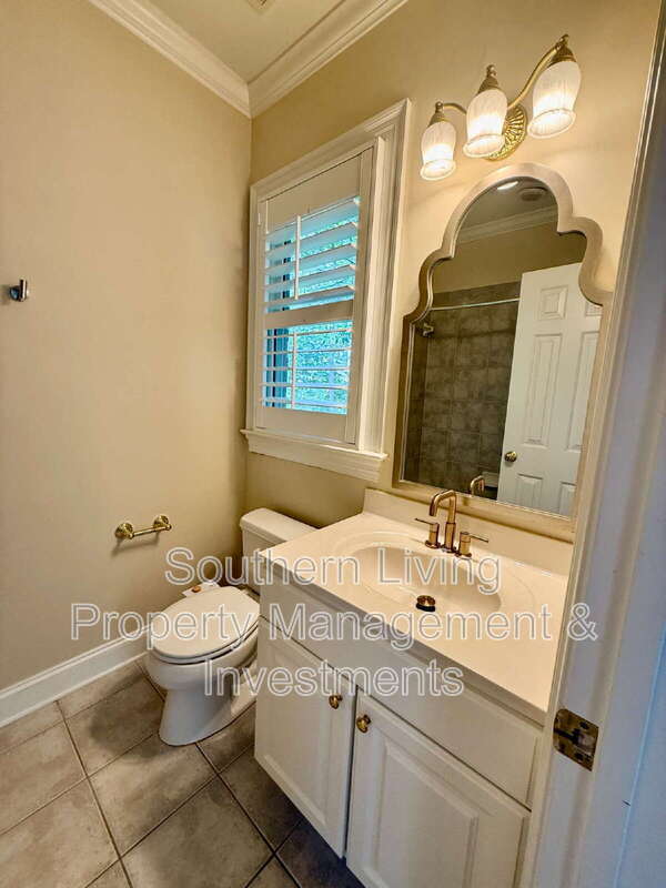 Building Photo - 1806 Asbury Hall Ct