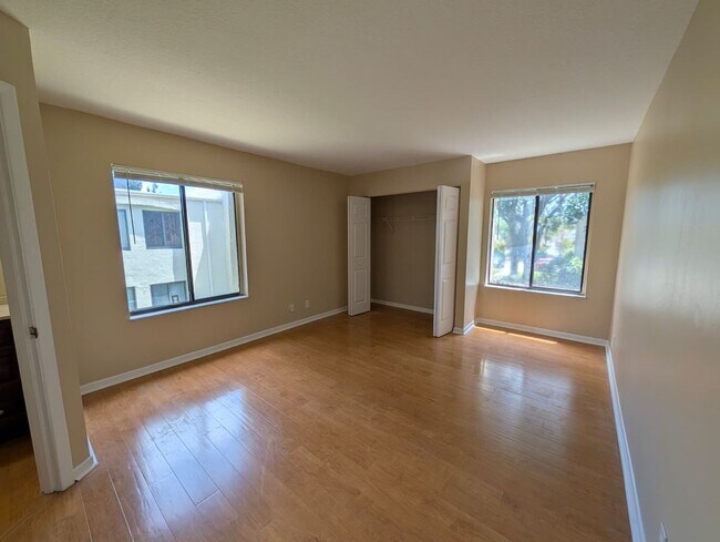 Building Photo - Spacious 2BR Retreat Near Beaches & Dining