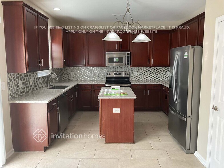 Building Photo - 6605 Pattonsburg Dr