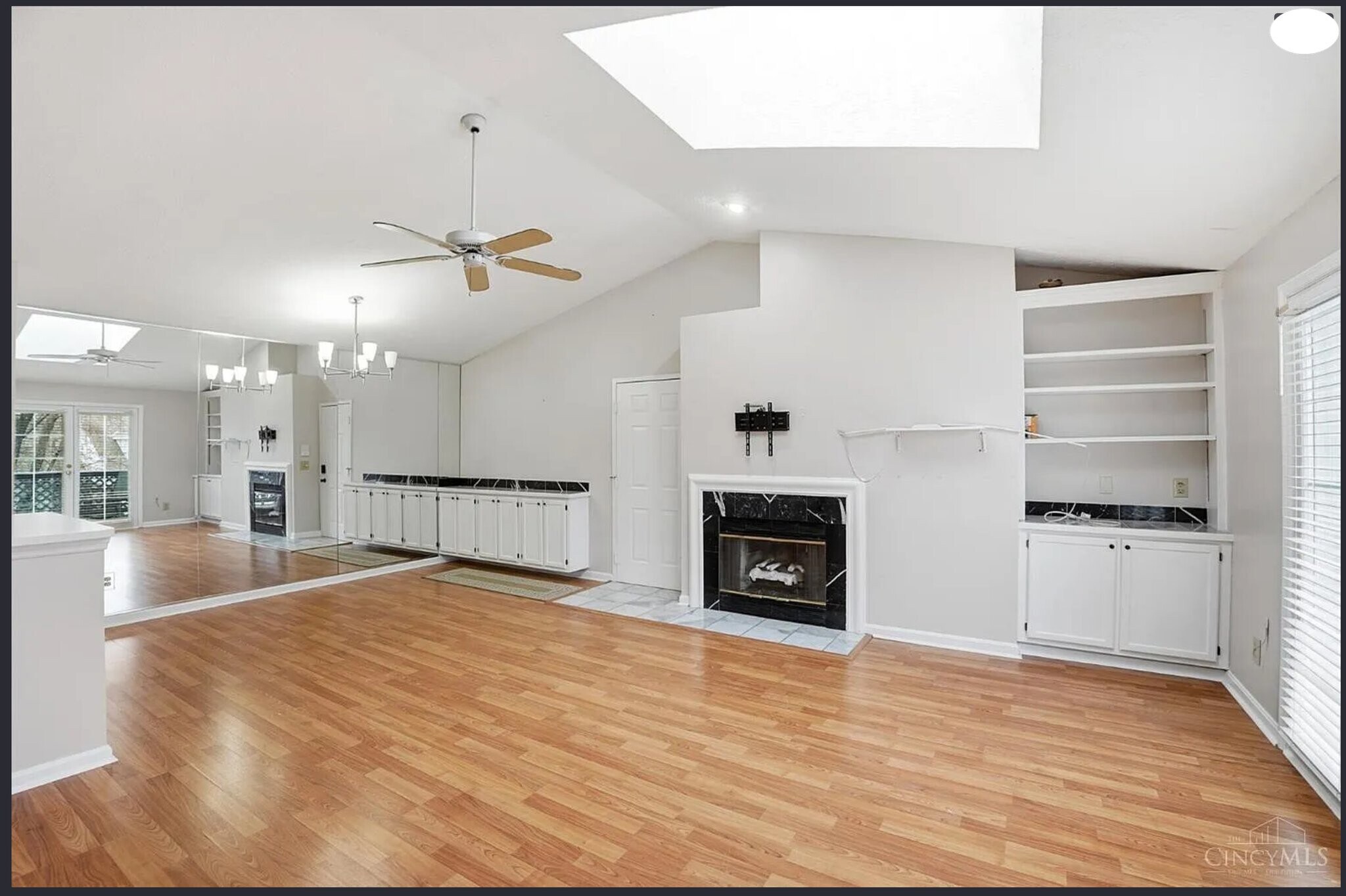 Building Photo - 3029 Stratford Ct