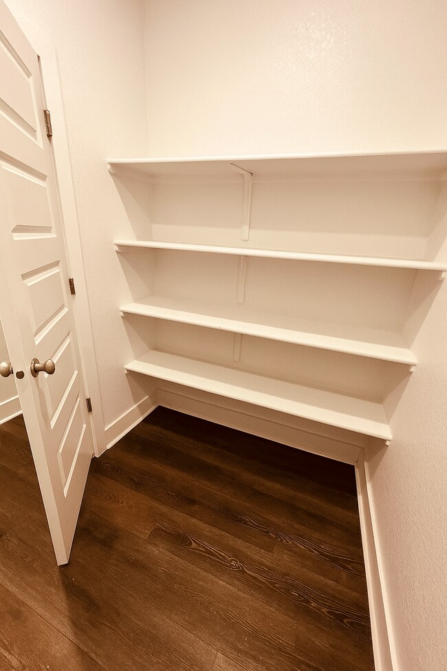 Building Photo - 3104 Morlanga St