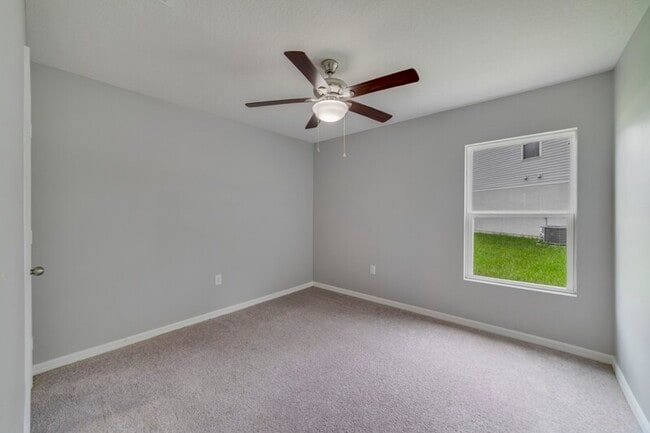 Building Photo - 687 Gila Dr