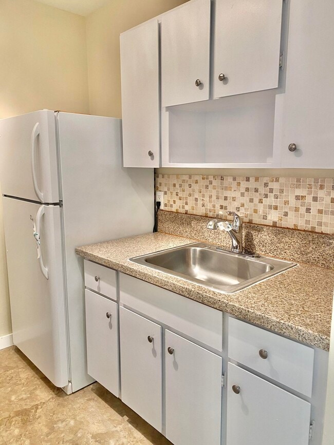 Building Photo - 2303 S Federal Hwy