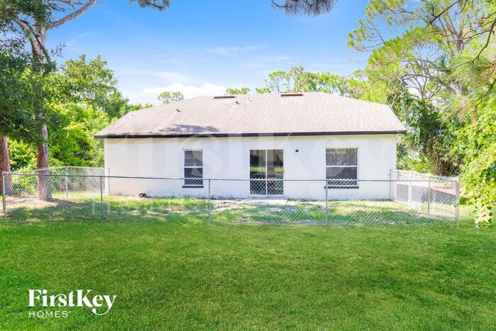 Building Photo - 114 Dahl Ave