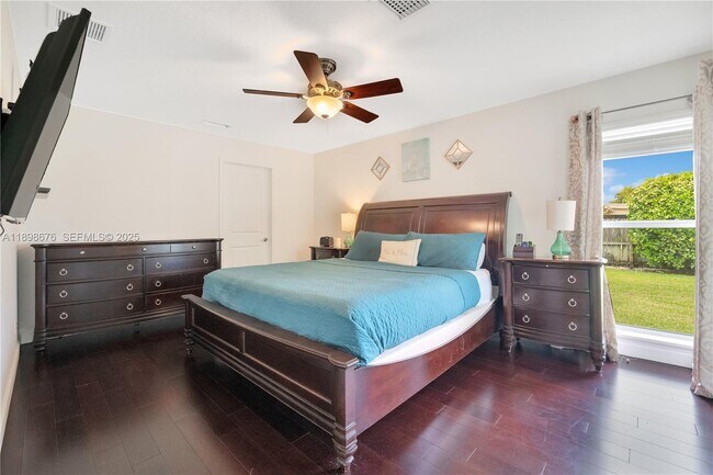 Building Photo - 15300 SW 164th St