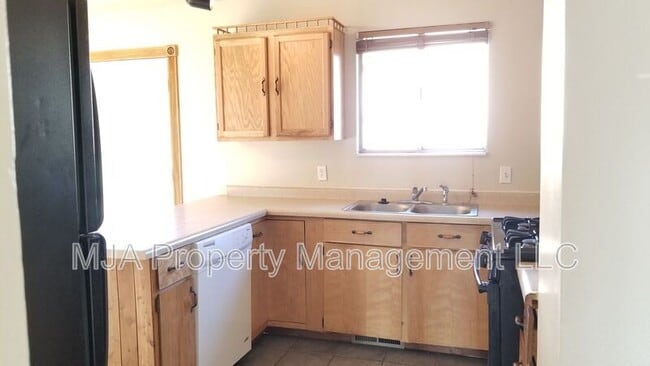 Building Photo - 5830 S Nickle Way
