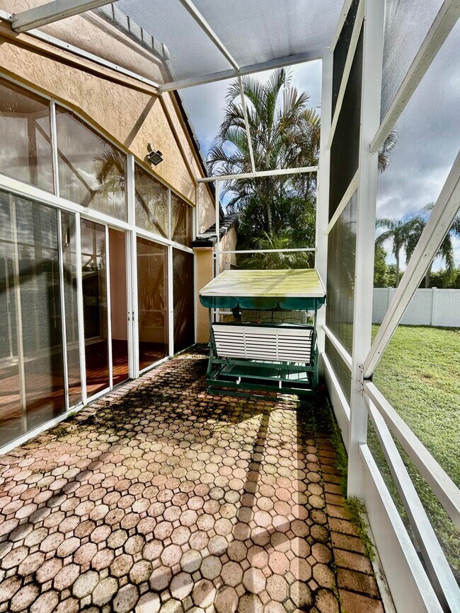 Building Photo - 7818 Stirling Bridge Blvd S