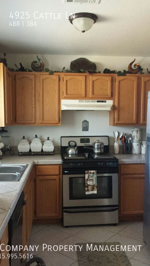 Building Photo - 4925 Cattle Ln