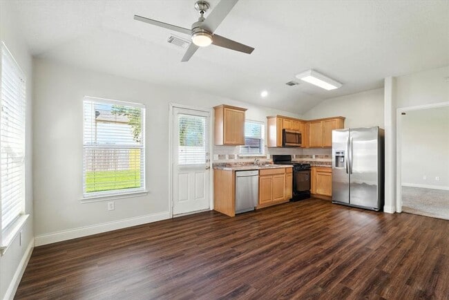 Building Photo - 8222 Sugar Cane Dr