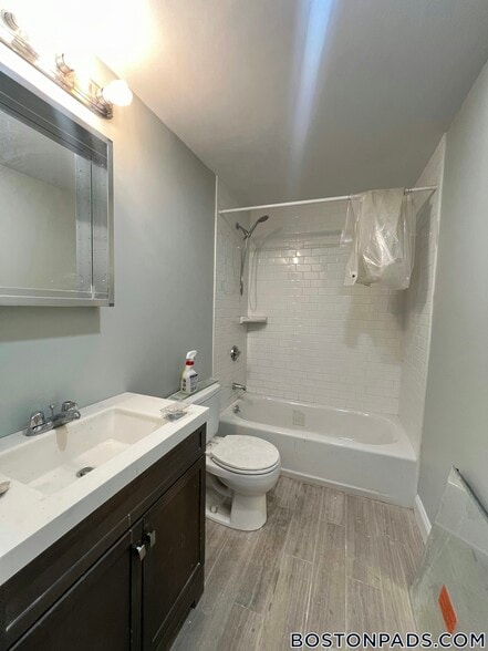 Building Photo - 49 Forbes St