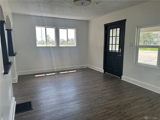 Building Photo - 2520 Harshman Rd