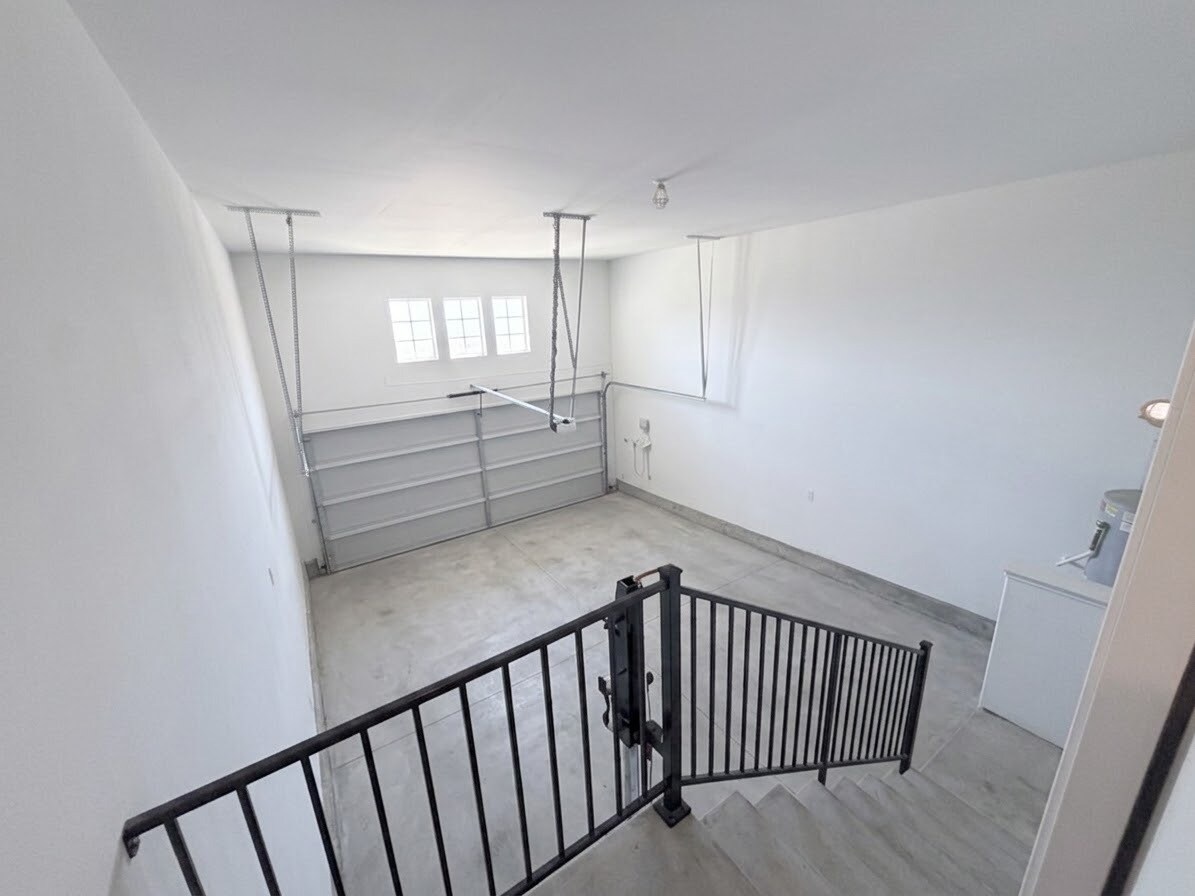 Building Photo - 2109 Four Waters Loop