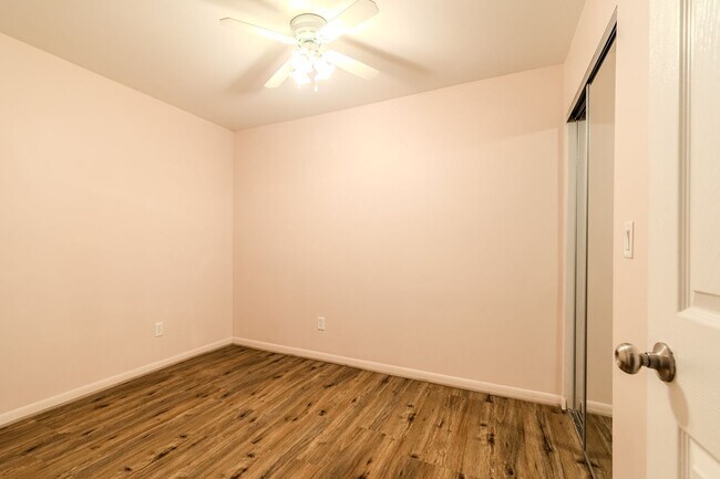 Building Photo - Move-In Ready Fox Hills Condo with In-Unit Laundry & Assigned Carport