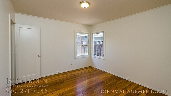 Building Photo - 1351 Chestnut St