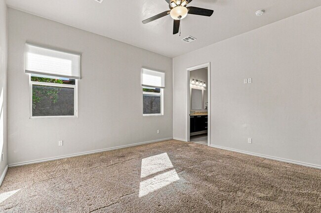 Building Photo - 3203 Red Orchard Dr