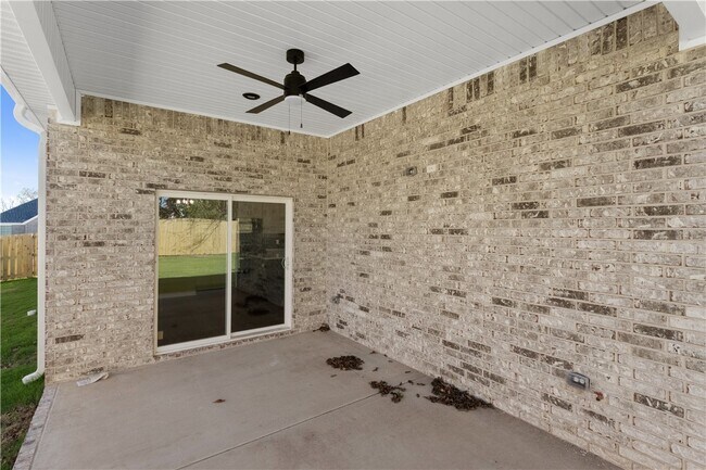 Building Photo - 2124 Porter St