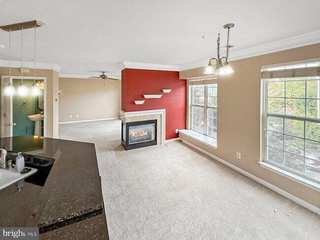 Building Photo - 2305 Village Crossing Rd