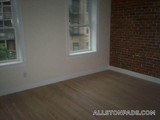 Building Photo - 23 St Lukes Rd